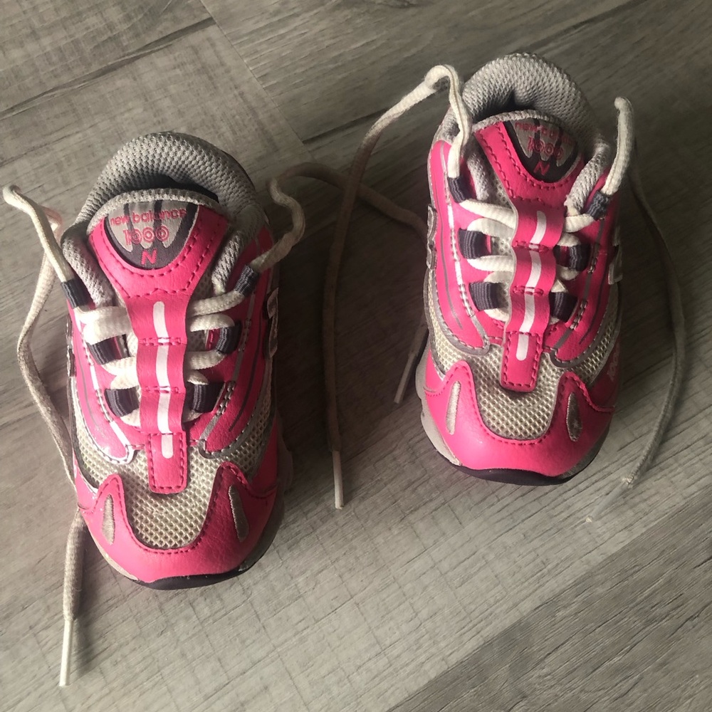 New Balance Pink Girls Athletic Shoes. Toddler size 5